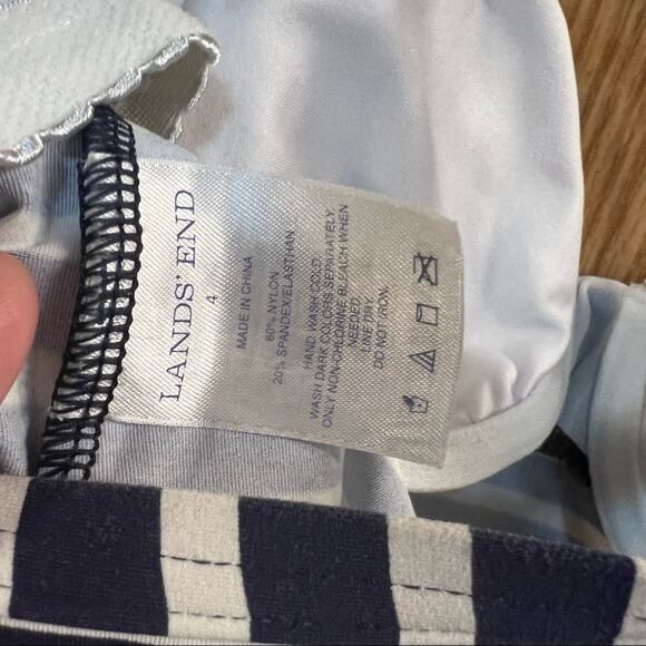 Lands’ End Navy Blue & White Stripe Tankini Top Swimsuit Top Size 4 w/ Underwire - Picture 6 of 7